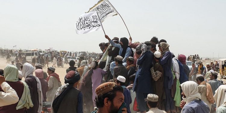 Pakistan ile Afganistan arasında gerginlik tırmanıyor