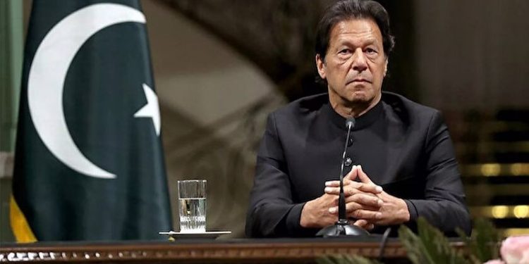 Pakistan'da siyasi kriz: Anayasa Mahkemesi Başbakan Han'ın düşürülmesinin önünü açtı