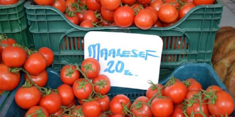 Pazarcılardan ‘maalesef 20 TL’ etiketi