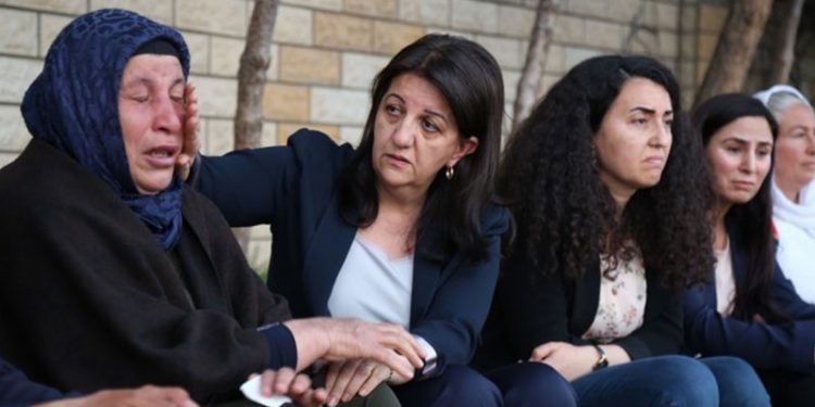 Pervin Buldan, Şenyaşar ailesinin 'Adalet sofrası'na misafir oldu