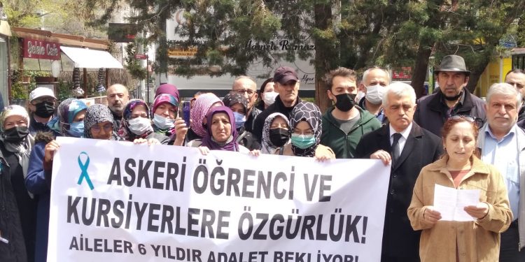 Polis, askeri öğrenci ailelerinin adalet çağrısına izin vermedi