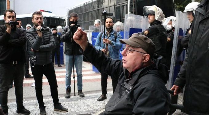 Polisin yere düşürdüğü HDP’li Piroğlu’na soruşturma açıldı
