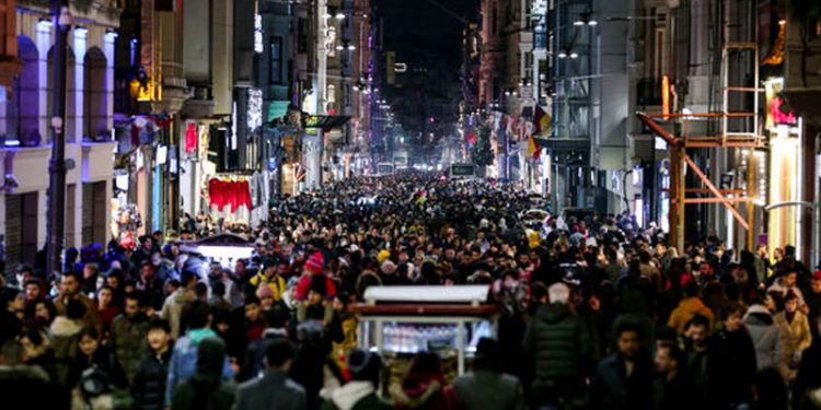 Prof. Dr. Ortaylı: İstanbul’da düşük ücretin çok kötü tepkileri görülecektir