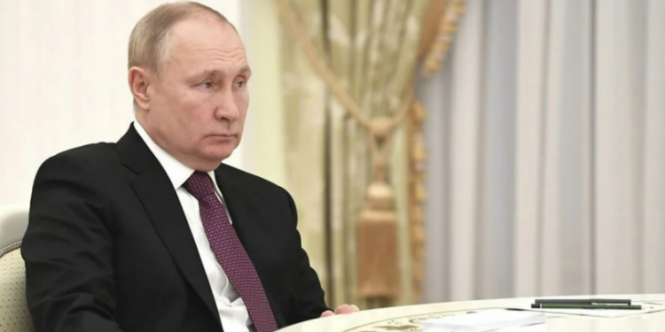 Putin: Ukrayna tarafı İstanbul'daki anlaşmalarından çekildi