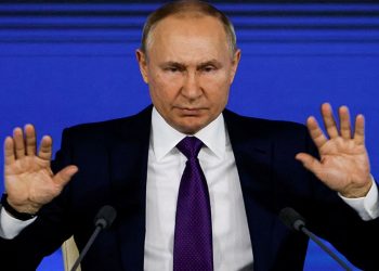 Putin'den oligarklara temettü darbesi: Hisselere yurt dışı yasağı geldi