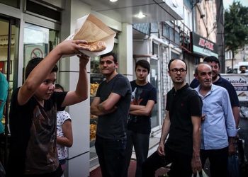 Ramazan pidesi 10 yılda 70 gram küçüldü, fiyatı 5 kat arttı
