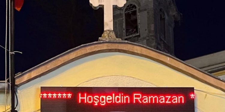 Ramazan’ı “dijital tabeladan” kutlama zorunluluğu dönemi