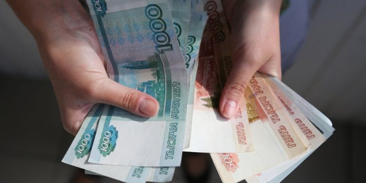 Ruble, Ukrayna savaşı sonrası kayıplarını geri kazandı: Rus para birimi nasıl güçlendi?