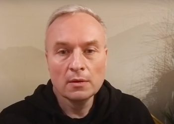 Rus oligarkın bankasının başkan yardımcısı, Rusya'dan ayrılıp Ukrayna için savaşmaya başlamış!