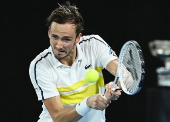 Rus ve Belaruslu tenisçilere Wimbledon yasağı