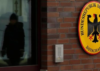 Rusya 40 Alman diplomatı sınır dışı ediyor