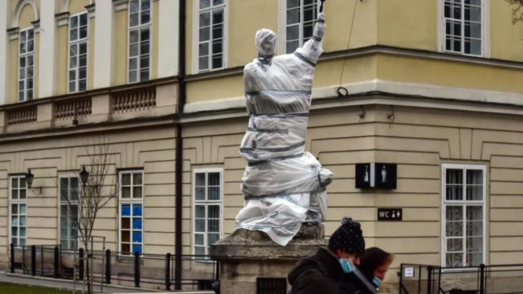 Rusya: Lviv’de ABD ve Avrupa’dan gelen silahların bulunduğu merkezi vurduk