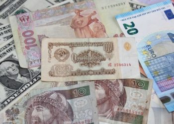 Rusya Merkez Bankası, politika faizini 300 baz puan indirdi