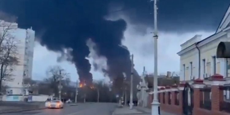 Rusya Savunma Bakanlığı: Odessa’da petrol rafinerisi ve akaryakıt deposunu vurduk