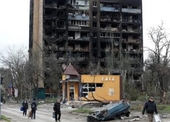 Rusya: Ukrayna’ya sevk edilen silahların deposunu vurduk