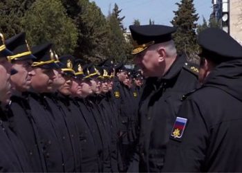 Rusya, 'batırıldığı' belirtilen Moskova kruvazörünün mürettebatına dair görüntü paylaştı