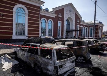 Rusya yine sivilleri hedef aldı: 5 tren istasyonuna saldırı