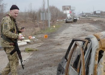 Rusya'nın Ukrayna'yı işgali: Kiev yolundaki korkunç kanıtlar savaş suçlarına işaret ediyor