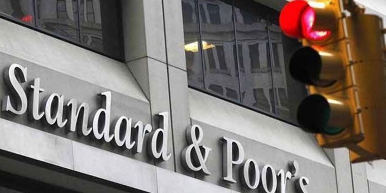 S&P, Türkiye'nin yerel para cinsinden kredi notunu düşürdü