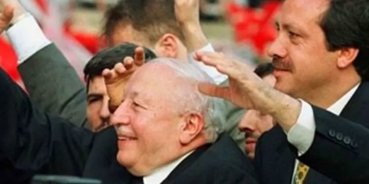 Saadet Partisi'nden AKP'ye yanıt: Hocamız sizin döneminizde ev hapsinde yaşadı