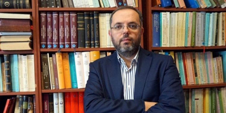 Sabah yazarı Afyoncu: Padişahların en büyük başarılarından biri de halkın temel tüketim maddelerine uygun fiyatlarla ulaşmasını sağlamalarıydı