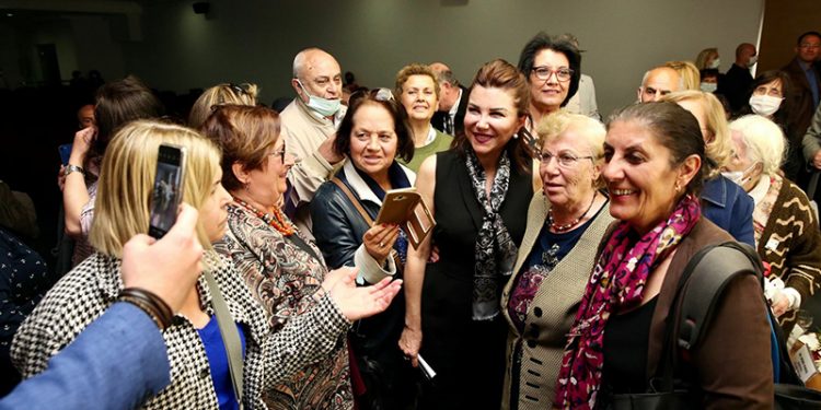 Sedef Kabaş: Özgürlüğünüze sahip çıkın