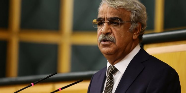 Selahattin Demirtaş, 'cumhurbaşkanı aday adayıyım' demişti: HDP Eş Başkanı Mithat Sancar'dan açıklama