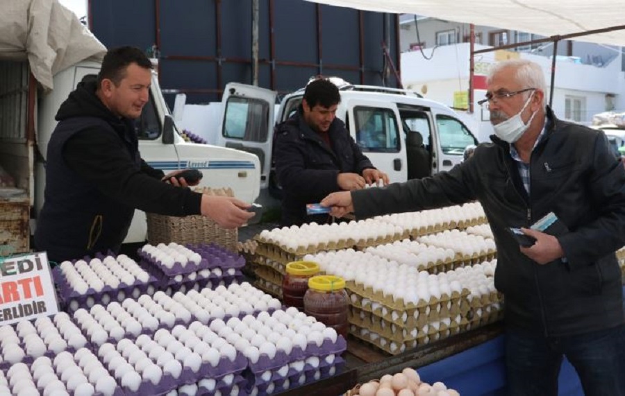 Semt pazarlarında ‘kredi kartı’ ile alışveriş dönemi başladı