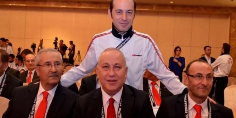 "Serdar Çakır'ın hakem ailesi içinde etkisi çok büyük, gelecek vadeden hakemler kasten biçildi"