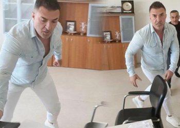 Ses kayıtları çıktı: Dekan, profesöre ‘imitasyon kılıçla’ ile saldırmış