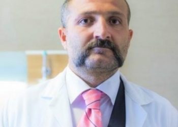 Silahlı saldırıya uğrayan doktor yaşamını yitirdi