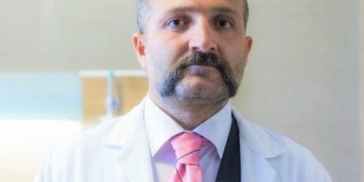 Silahlı saldırıya uğrayan doktor yaşamını yitirdi