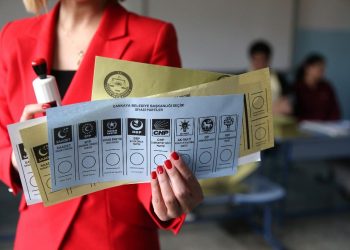 Son seçim anketi: Millet İttifakı farkı 7 puana çıkardı