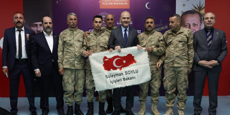 Soylu: 5 bin korucu uzman çavuş rütbesi alacak