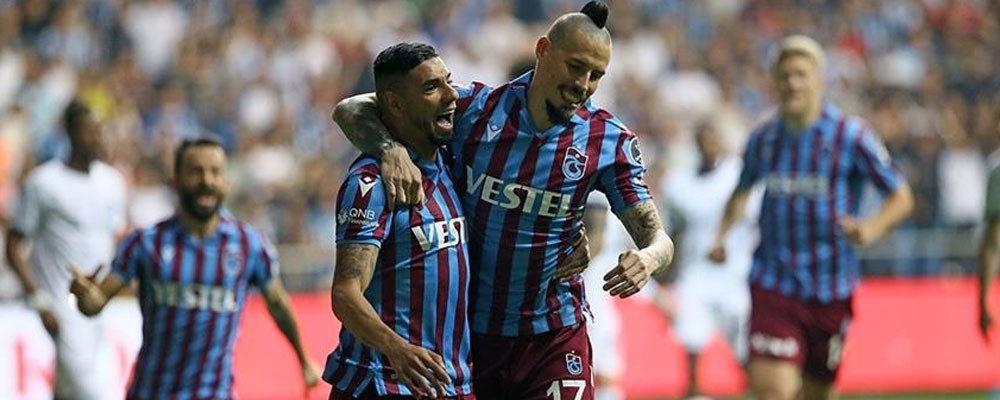 Spor Toto Süper Lig'in 35. haftasında şampiyonluk heyecanı