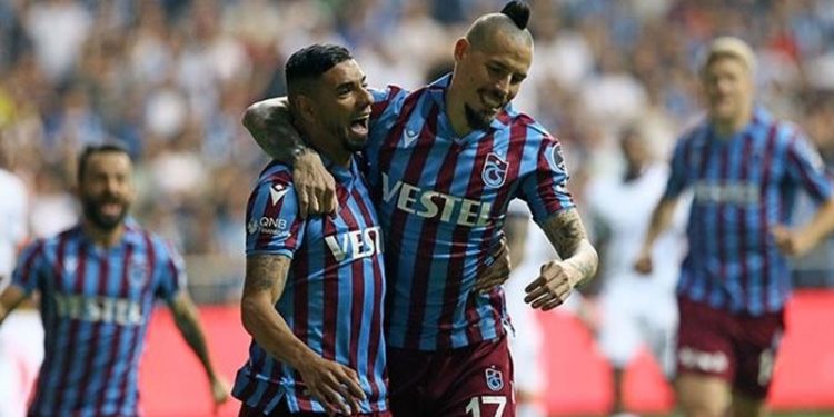Spor Toto Süper Lig'in 35. haftasında şampiyonluk heyecanı