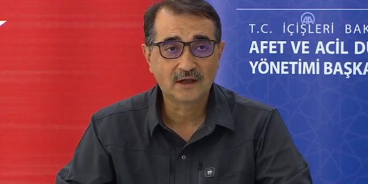 Sözcü yazarı: Başkanlık sistemiyle ne kadar hızlı karar alındığını tüm benliğinizle hissediyor musunuz; Enerji Bakanı eminim hissediyor!