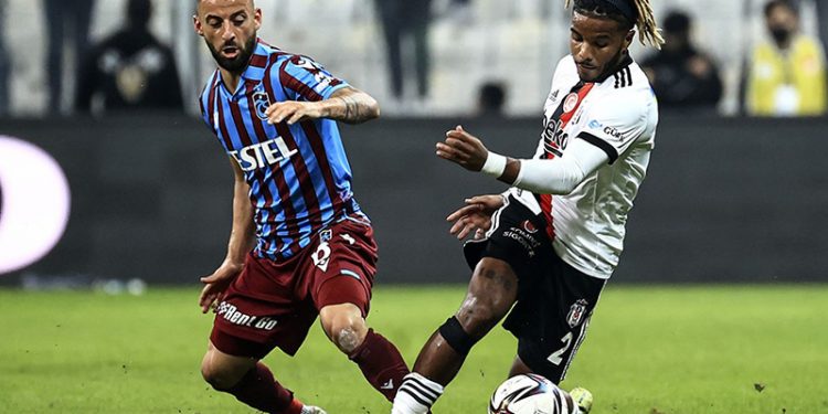 Süper Lig'de dev maç; Trabzonspor, Beşiktaş'ı konuk ediyor