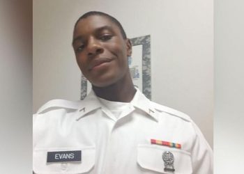 Sınırda boğulan mültecileri kurtaran ABD'li asker hayatını kaybetti