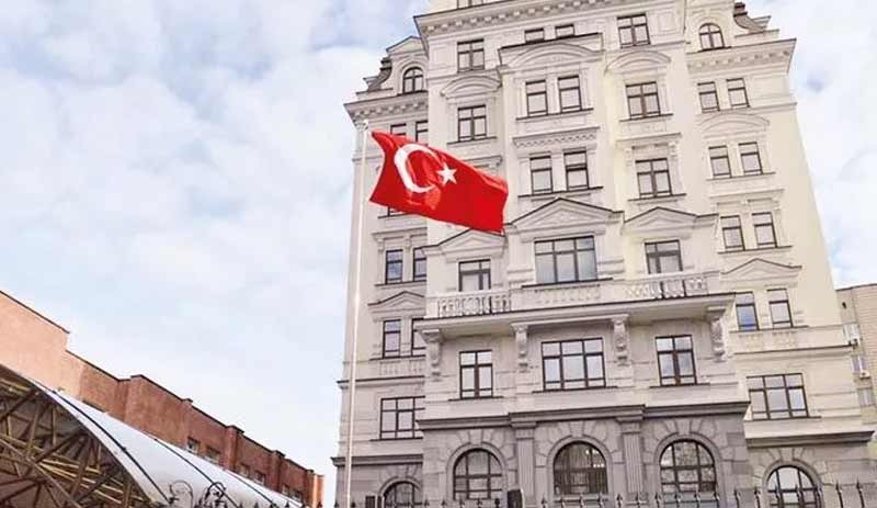 Türkiye’nin Kiev Büyükelçiliği, Kiev’de yeniden faaliyetlerine başladı