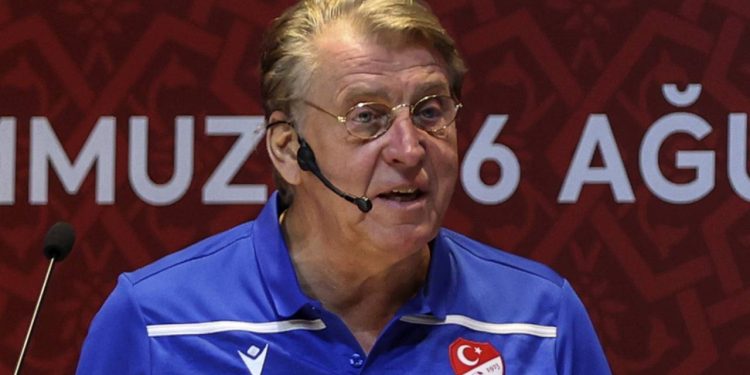 TFF'den Uilenberg'e sert yanıt: Saygısızca ve haddini aşan açıklamalarını kabul etmiyor, açıkça iç işlerimize müdahil olma girişimini de şiddetle kınıyoruz