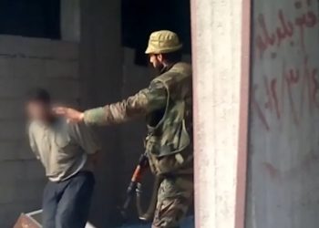 Tadaman Katliamı: The Guardian, Esad'a bağlı güçlerin 41 sivili infaz edip bir çukurda yaktığını gösteren görüntüleri yayınladı