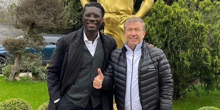 Tanju Çolak'tan, Gomis'e tavsiye: Gol yollarına daha yakın oynamalısın