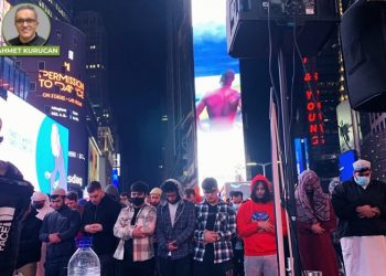 Times Meydanı ve barışçıl din