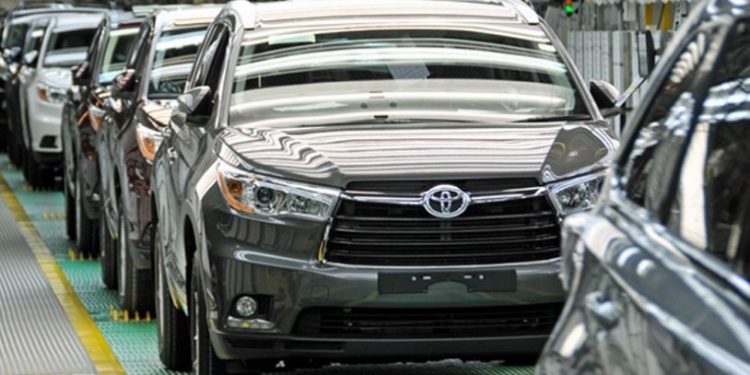 Toyota tedarik sıkıntısı sebebiyle üretimi düşürecek
