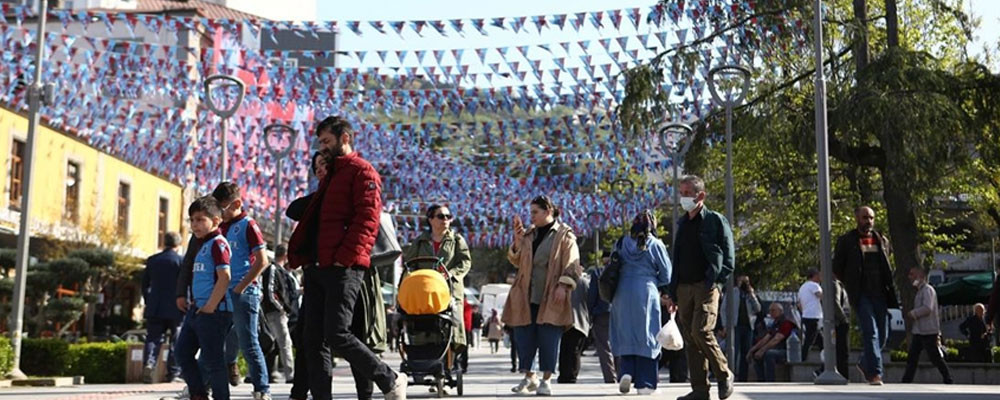 Trabzonsporlular kutlamalar için kente akın ediyor