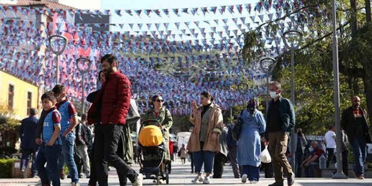 Trabzonsporlular kutlamalar için kente akın ediyor