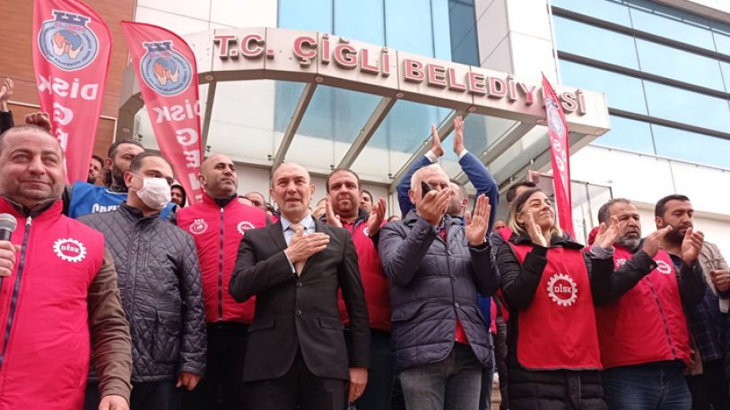 Tunç Soyer'den grevdeki belediye işçilerine: Çığlığınızı duydum ve geldim, yanınızdayım