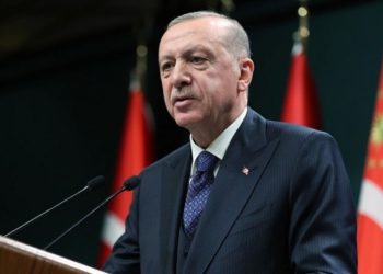 TÜİK'in 3 milyonun üzerinde işsizlik rakamlarına rağmen, Erdoğan, 'Herkesin iş bulabildiği bir ülkedeyiz' dedi