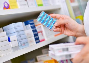Türk Eczacıları Birliği: Bazı ilaç firmaları SGK iskontosunu uygulamıyor; fiyat farkı hastalara çıkacak
